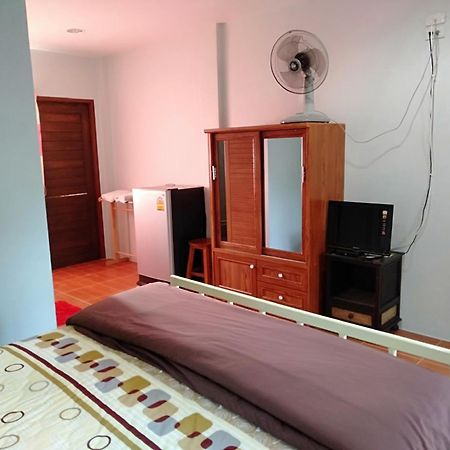 Chandra Hostel 코타오 외부 사진