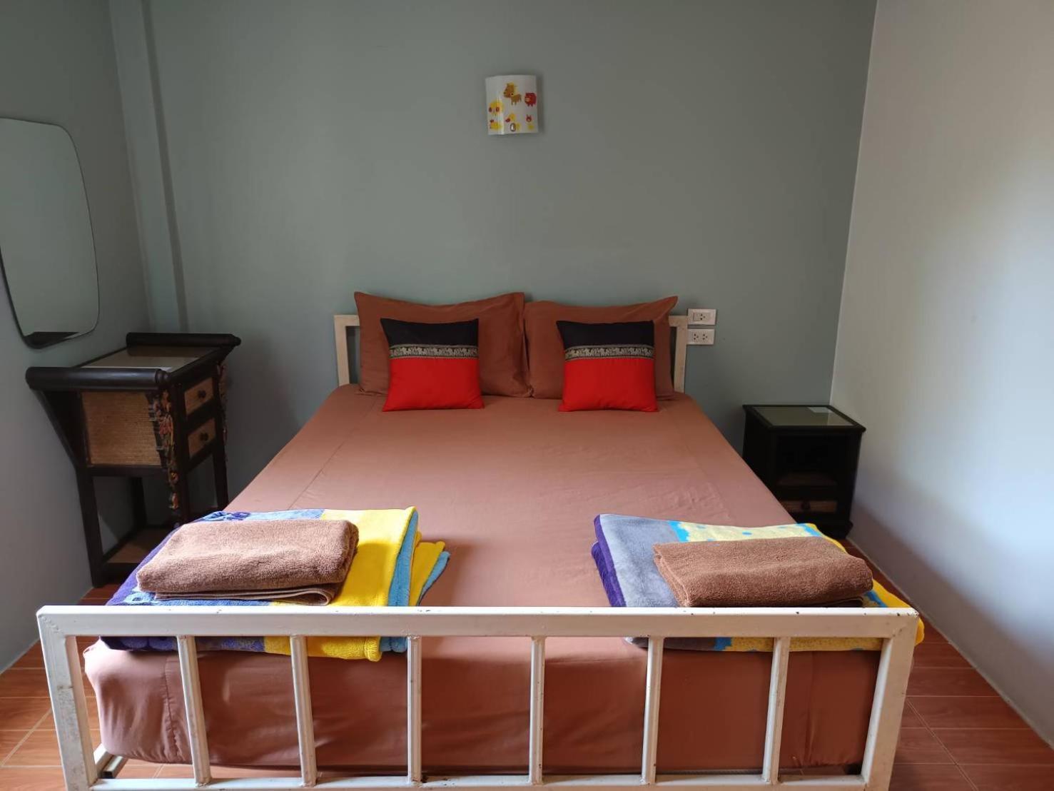 Chandra Hostel 코타오 외부 사진