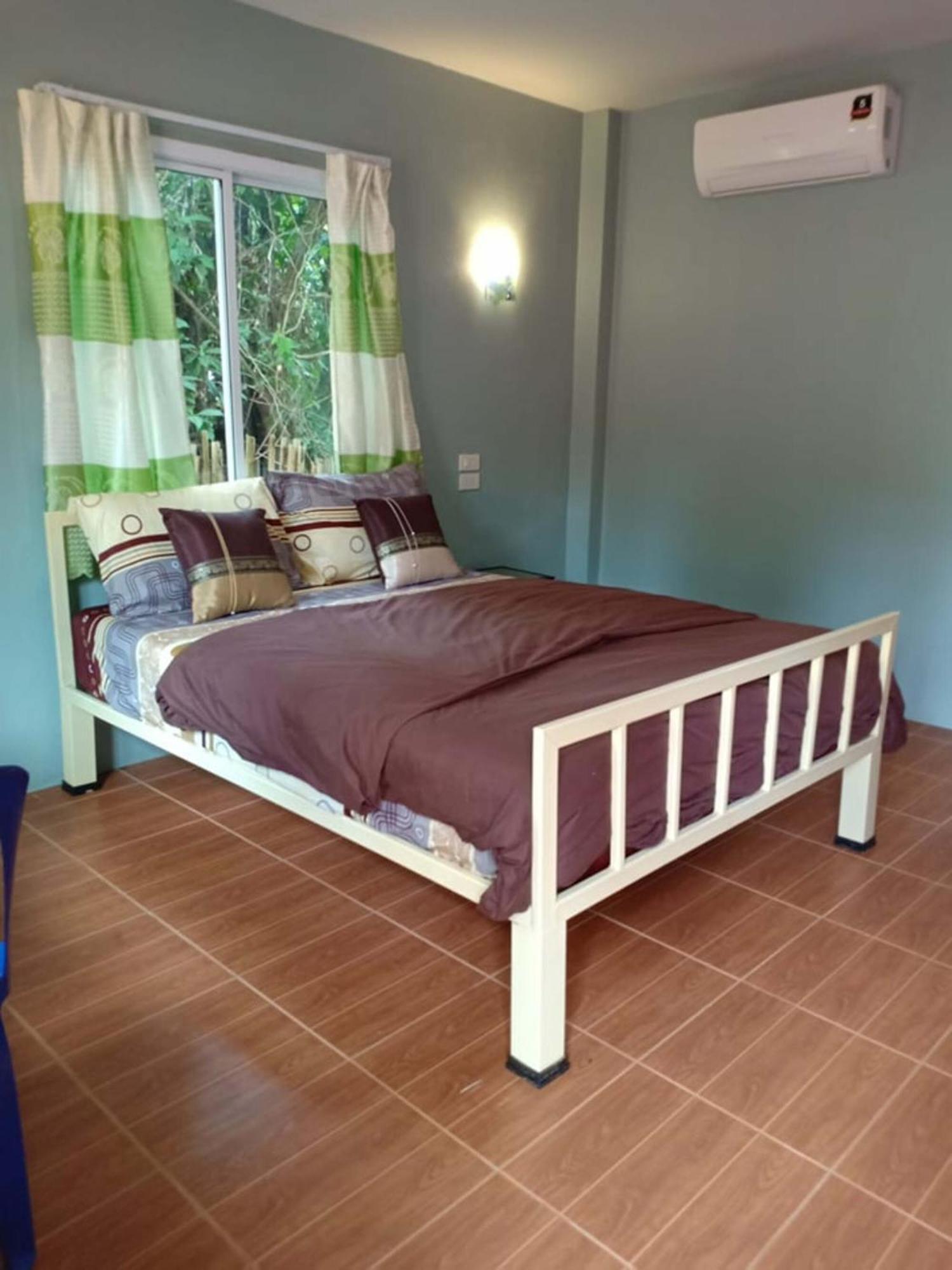 Chandra Hostel 코타오 외부 사진