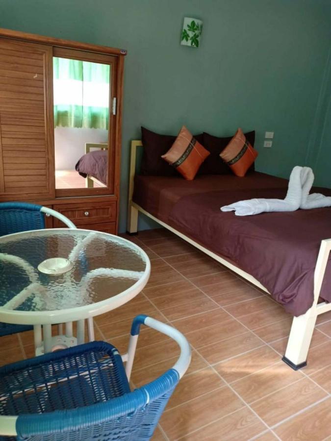 Chandra Hostel 코타오 외부 사진