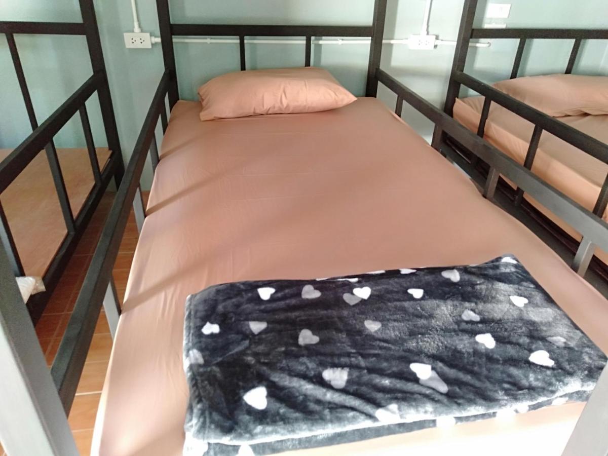 Chandra Hostel 코타오 외부 사진