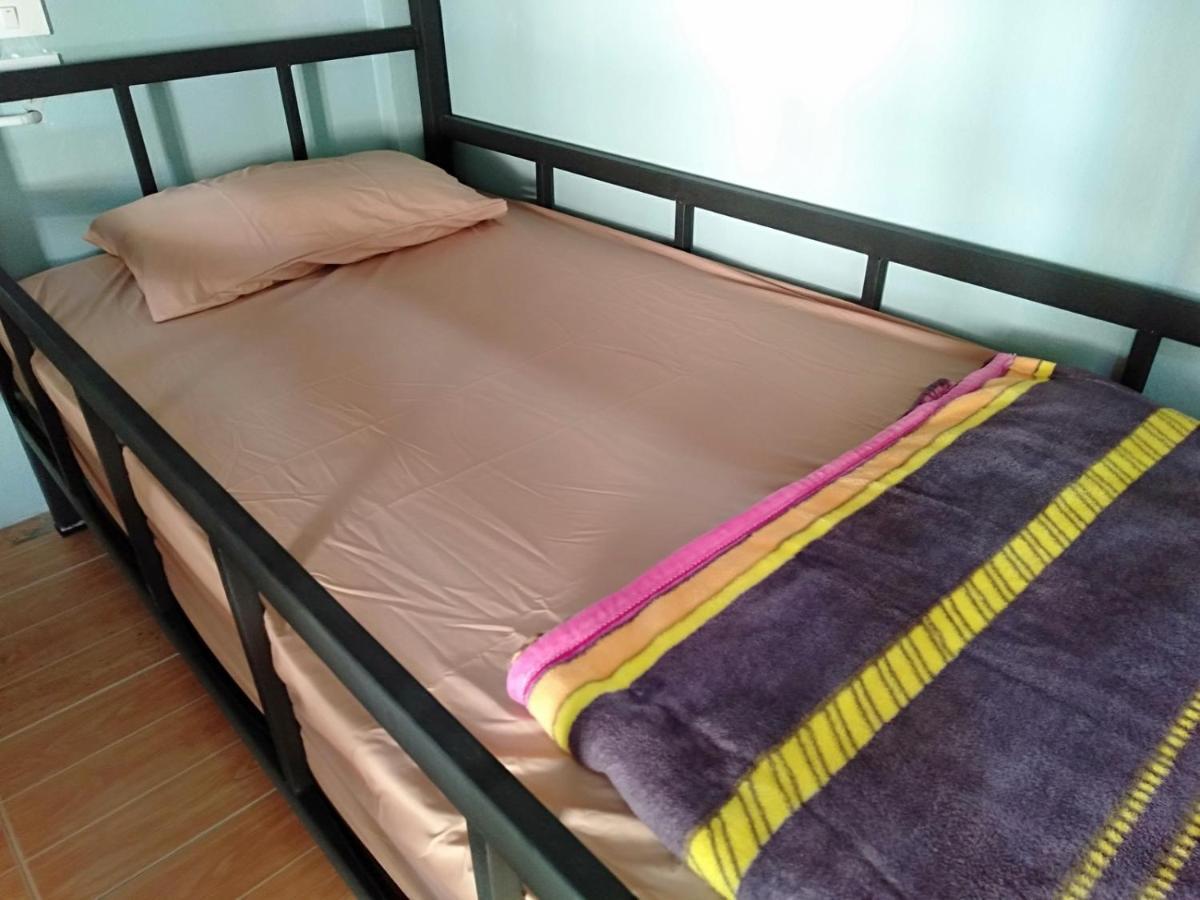 Chandra Hostel 코타오 외부 사진