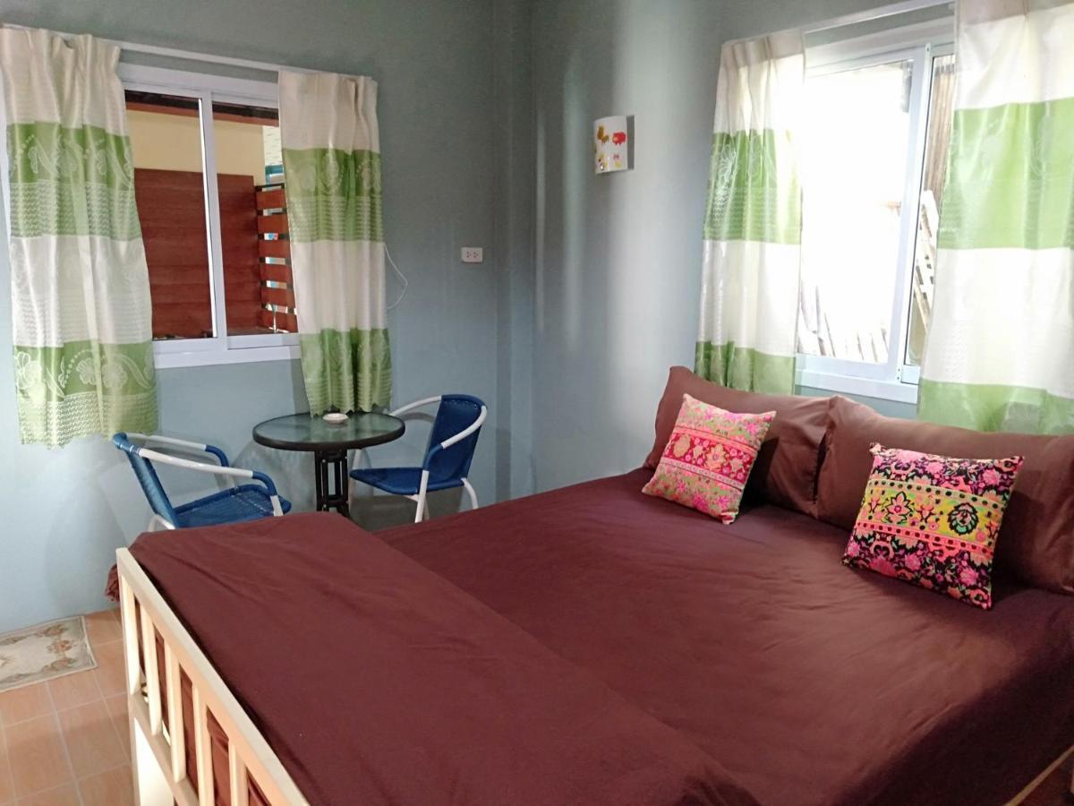 Chandra Hostel 코타오 외부 사진